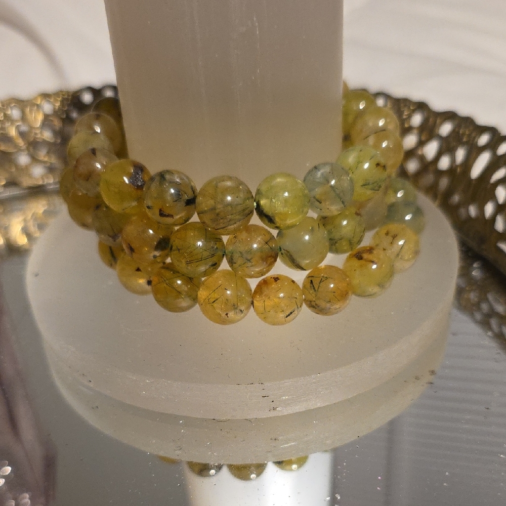 Elegant Green Beaded Bracelet